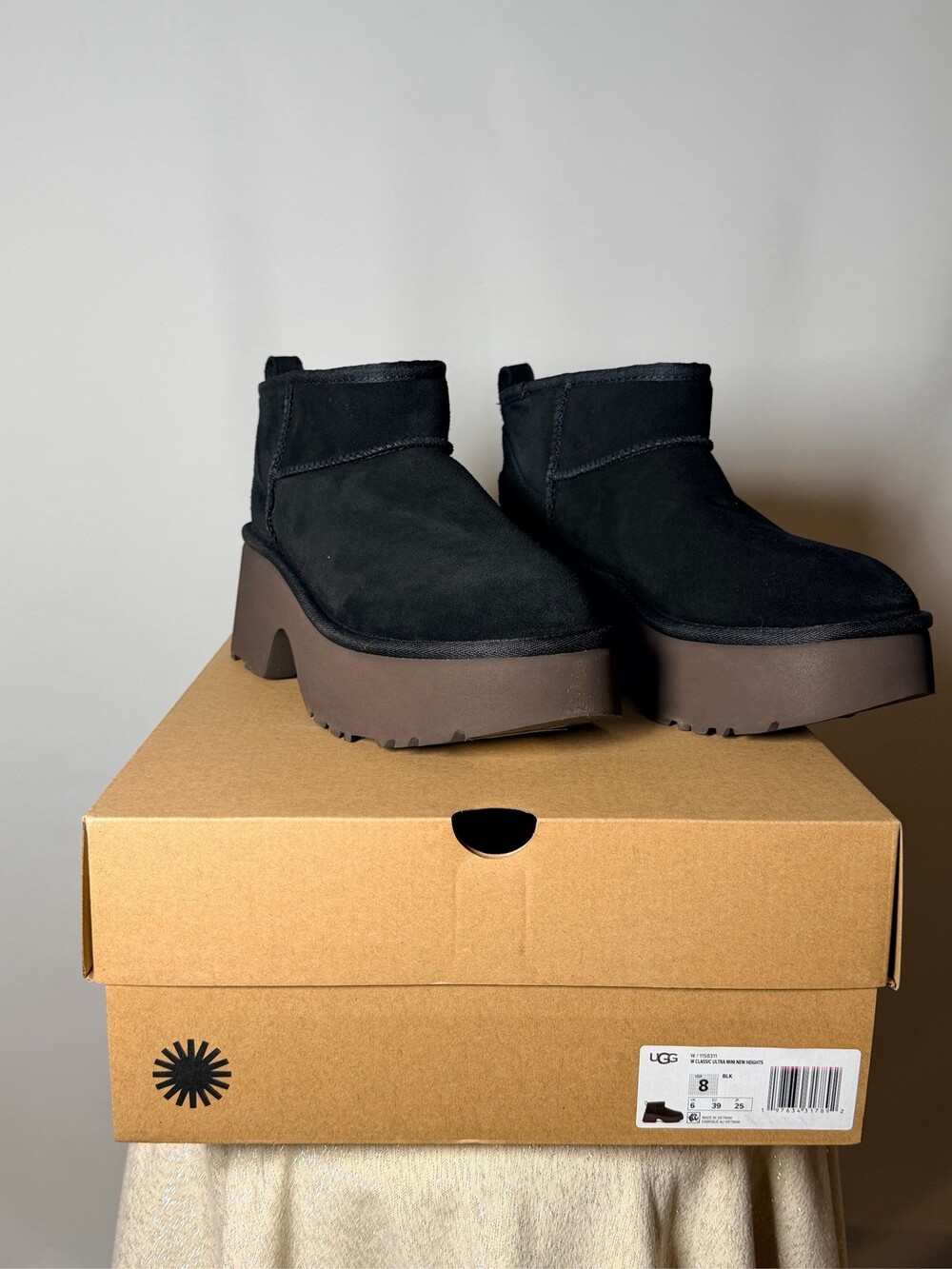 UGG Classic Ultra Mini New Heights Platform Boots Black Suede Women US 8